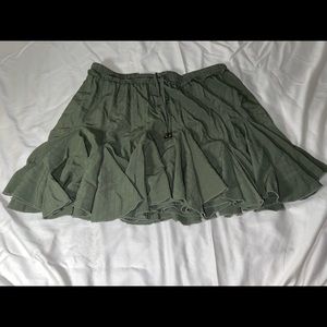 entro green skirt size large